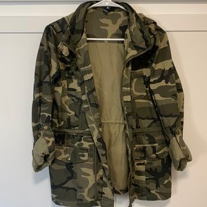 Women’s camouflage light jacket
